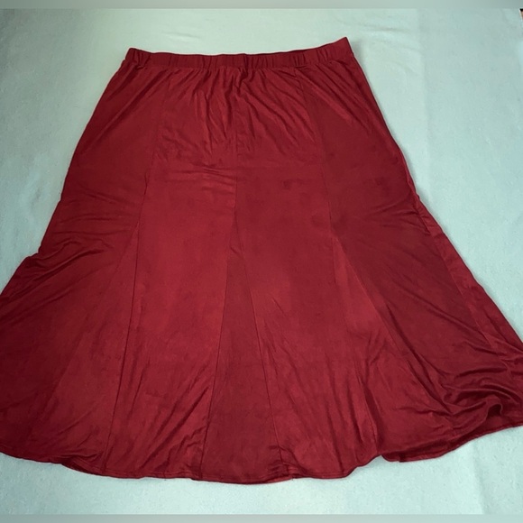 COLLECTIONS ETC. maxi skirt faux suede godet fluted style burgundy NEW size XXLG - Picture 11 of 11